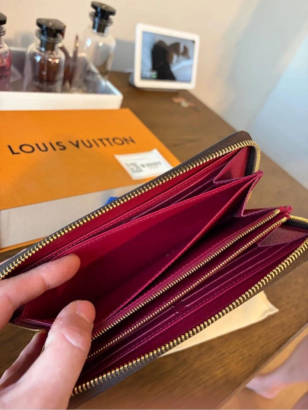 Louis Vuitton Zippy Wallet Monogram Fuchsia M41895 w/ Box & Dust Bag